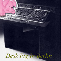 Pink Floyd - 1977.01.29 - Desk Pig In Berlin - Deutchlandhalle, West Berlin, West Germany (CD 2)